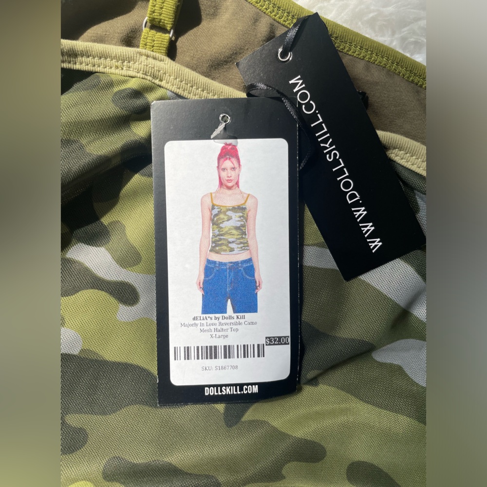 ✨dELiA*s X DOLLS KILL✨ CAMO HALTER TOP - Picture 3 of 3
